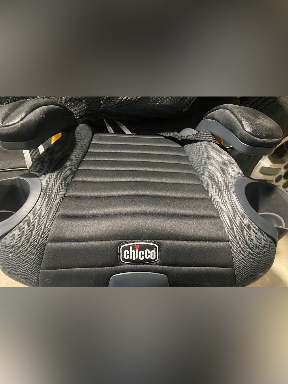 Chicco GoFit Plus backless booster seat